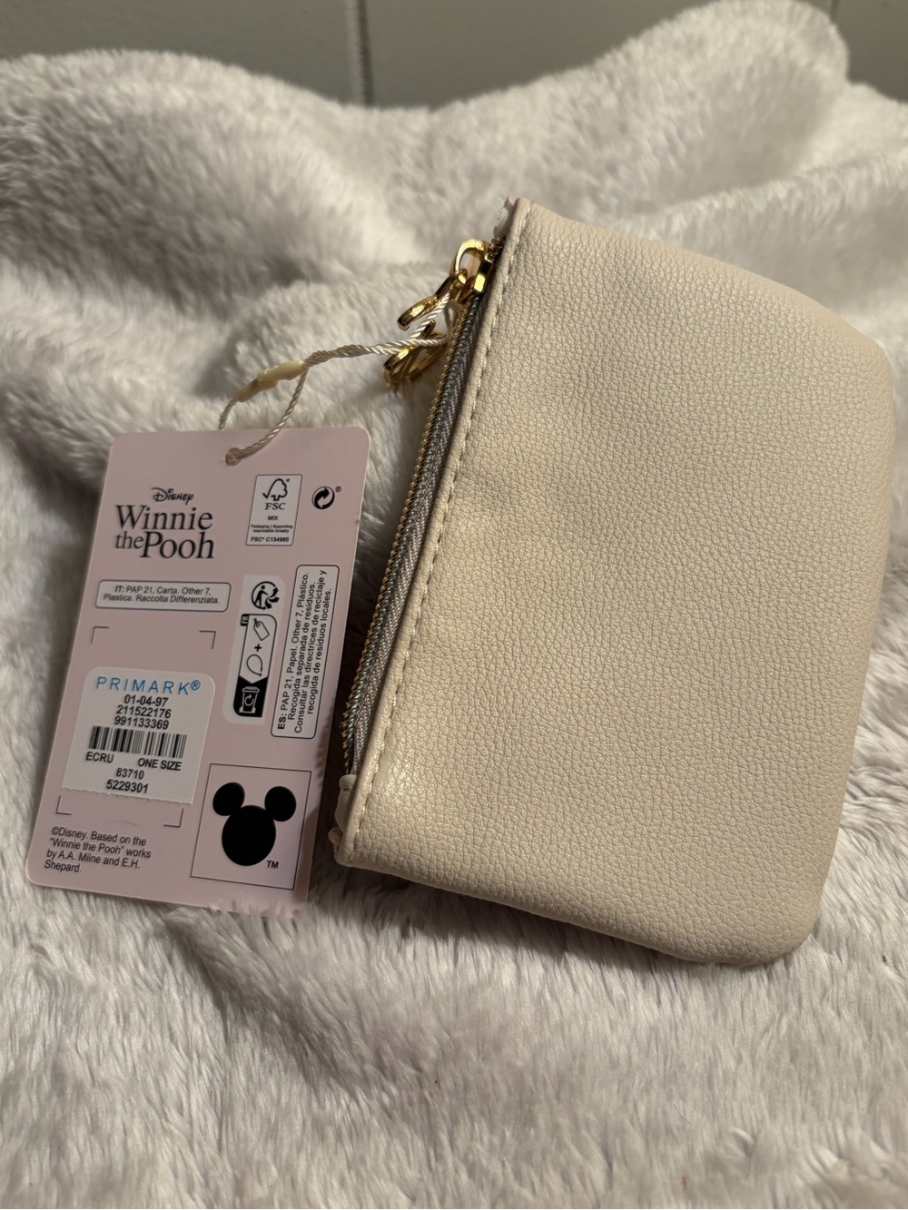 NWT Disney Primark Winnie the Pooh Quilted Mini Wallet - Picture 3 of 13